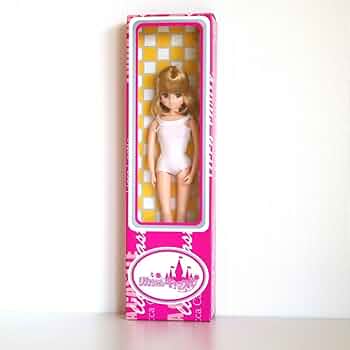 リカちゃんキャッスル　リカちゃん　セット　4/14 Amazon | リカちゃんキャッスルリカちゃん 20人のお人形作家